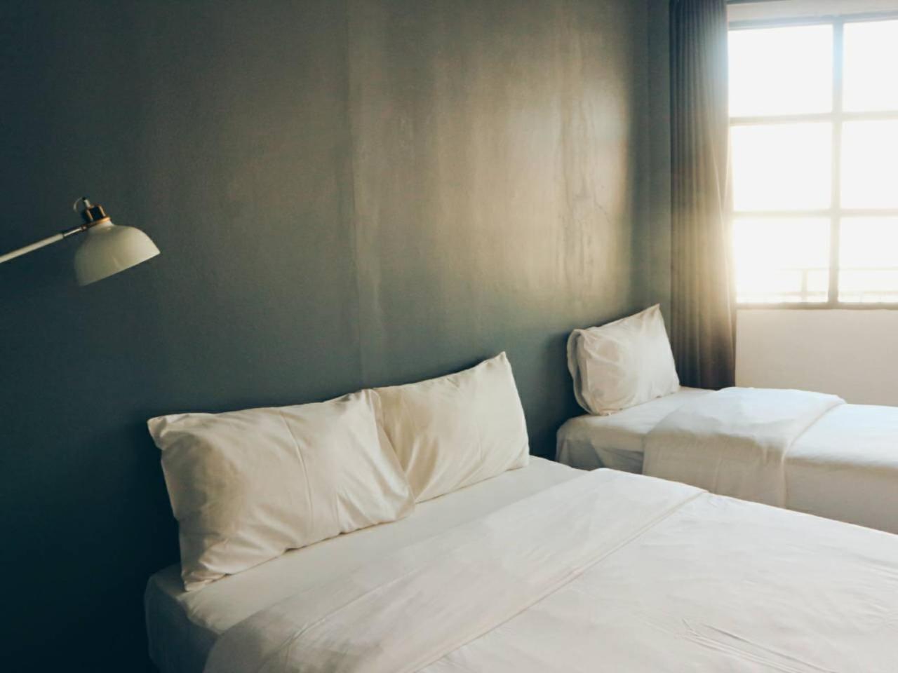 Hugnur Hostel And Coffee Chiang Mai Buitenkant foto